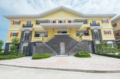 Rumah Mewah Dua Lantai